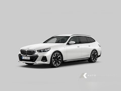 BMW i5 - eDrive40 M Sport | Harman/Kardon | Head-Up | Elek. trekhaak | Driving Ass. Plus | 360° cam