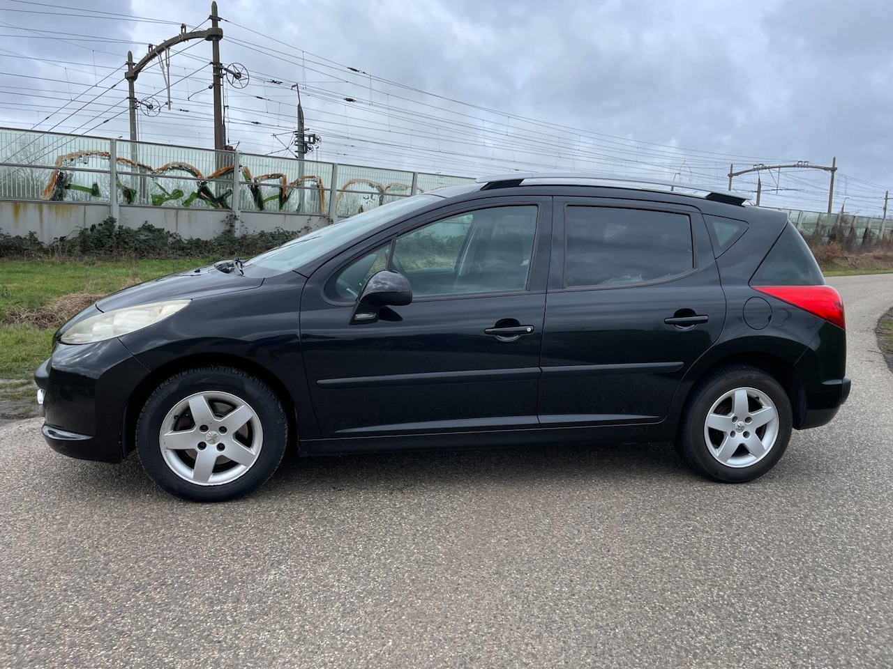 Peugeot 207 SW - 1.4 VTi | Airco | Cruise | Carplay | Nieuwe APK | Pano - AutoWereld.nl