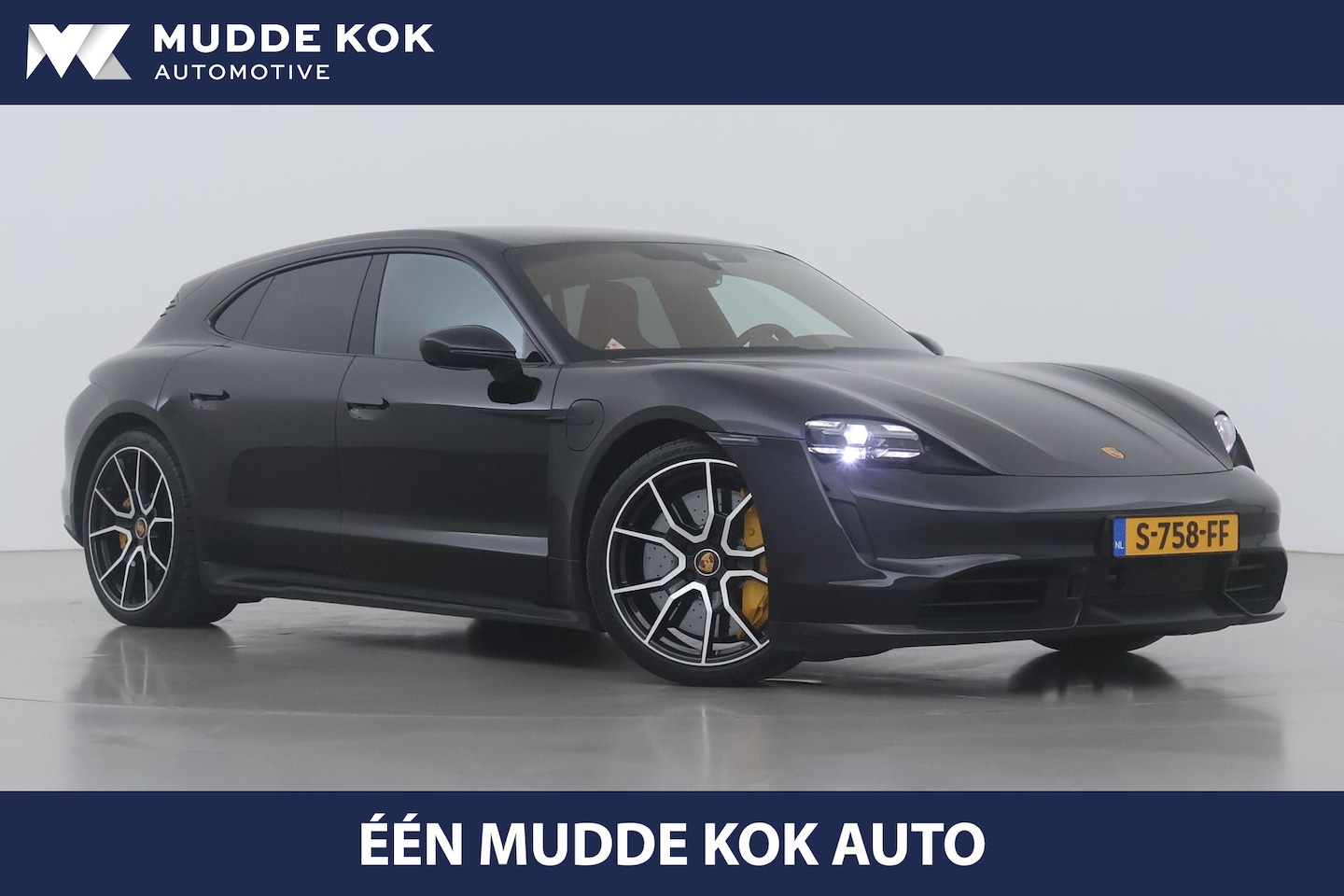 Porsche Taycan Sport Turismo - Turbo S 93 kWh | BTW Auto | Panoramadak | Burmester Audio | 360° Camera | 21 Inch - AutoWereld.nl