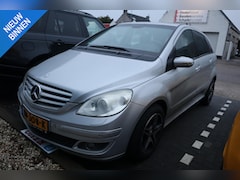 Mercedes-Benz B-klasse - 200 EXPORT/HANDEL|LET OP GAAT NIET IN DE VERSNELLING