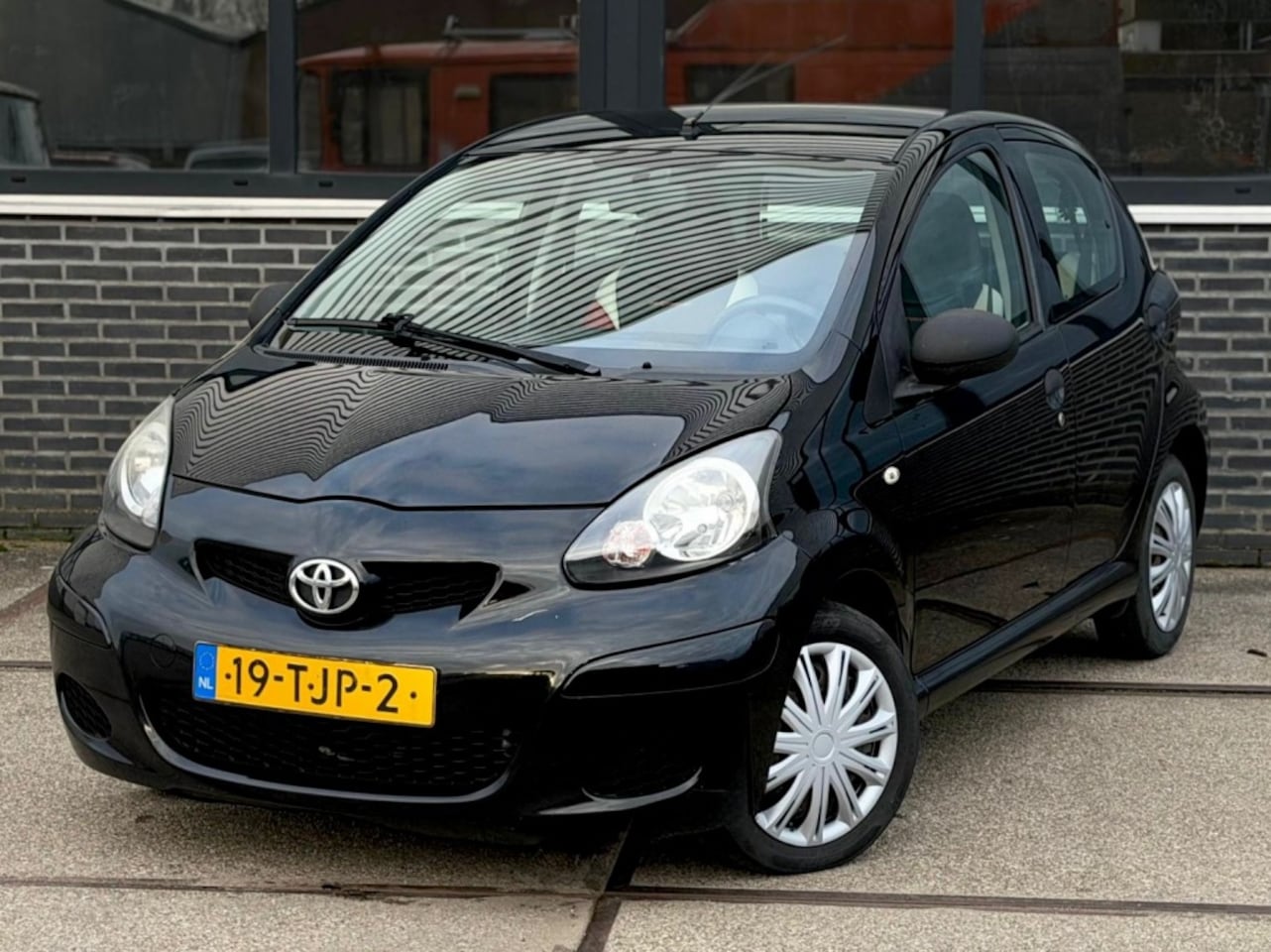 Toyota Aygo - 1.0-12V Now |Airco |Nieuwe APK |Leder |NAP - AutoWereld.nl