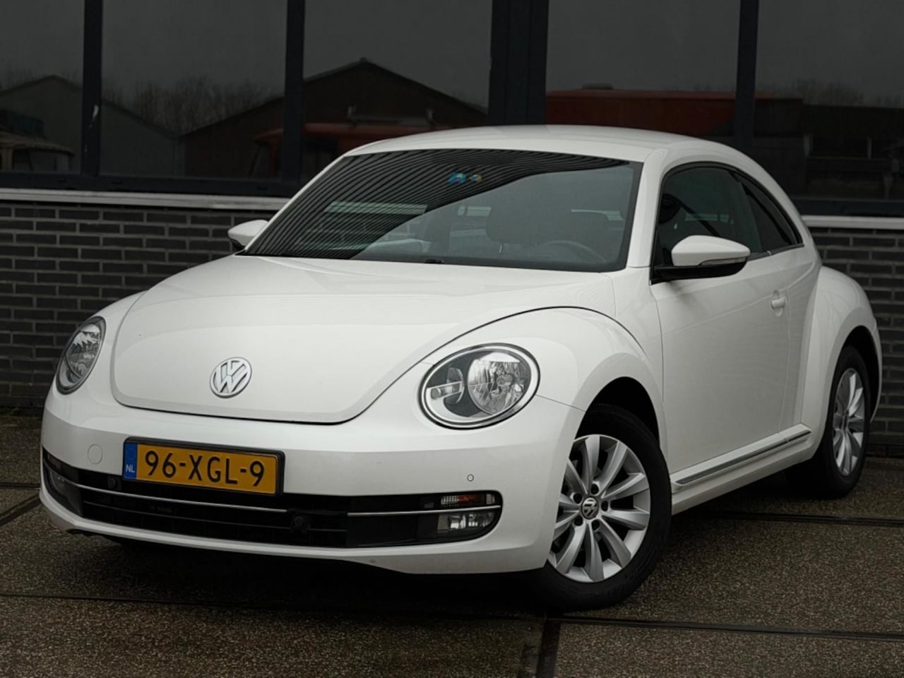 Volkswagen Beetle - 1.2 TSI Design |Airco |Navi |Revisie |CruiseC - AutoWereld.nl