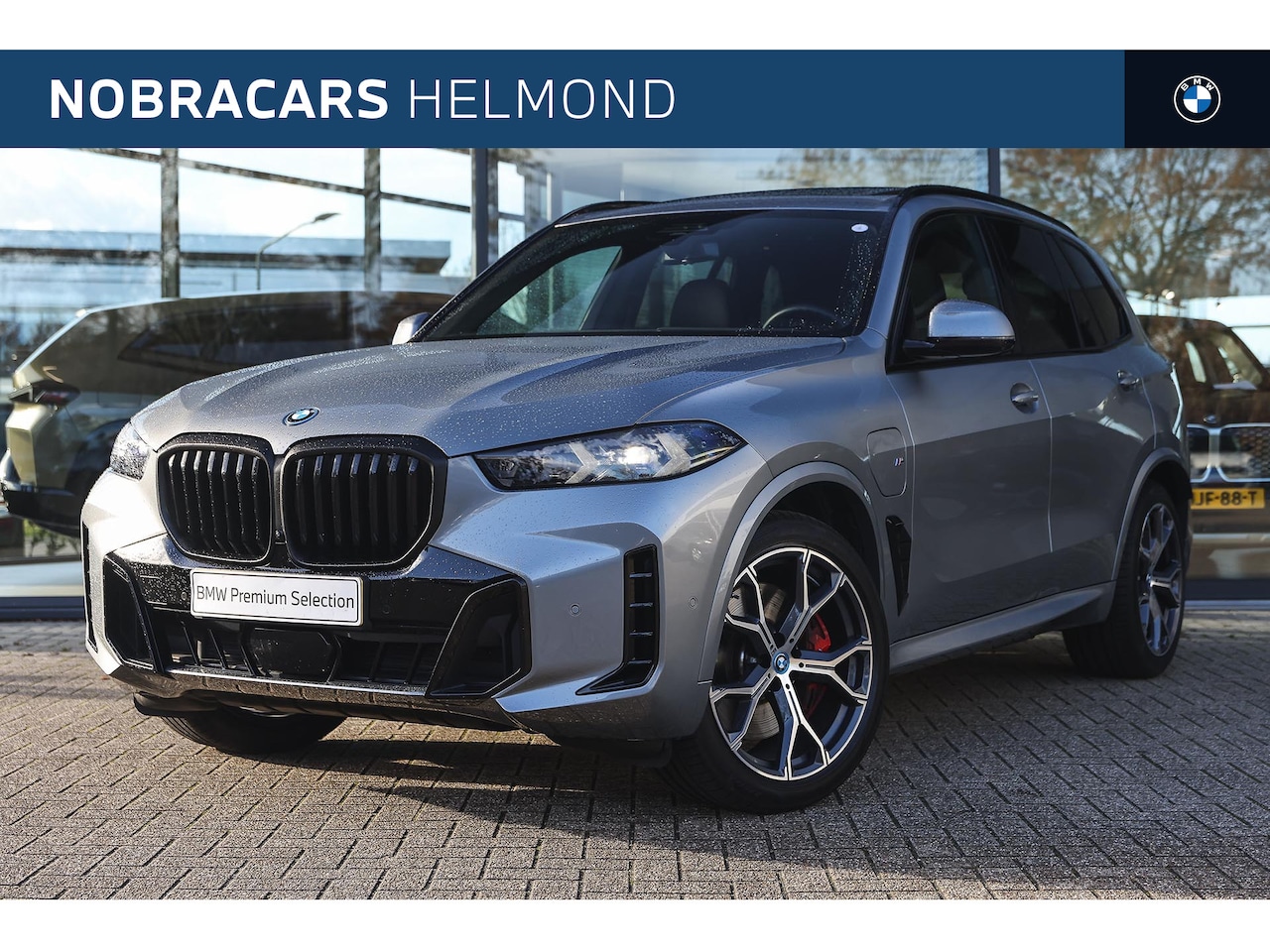BMW X5 - xDrive50e High Executive M Sport Automaat / Panoramadak / Parking Assistant Professional / - AutoWereld.nl