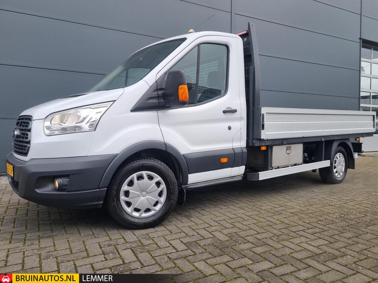 Ford Transit - Pickup 2.0 TDCI L2H2 Airco Cruise Trekhaak NAP 130pk - AutoWereld.nl