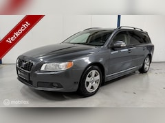 Volvo V70 - 2.5FT Momentum AUTOMAAT / YOUNGTIMER