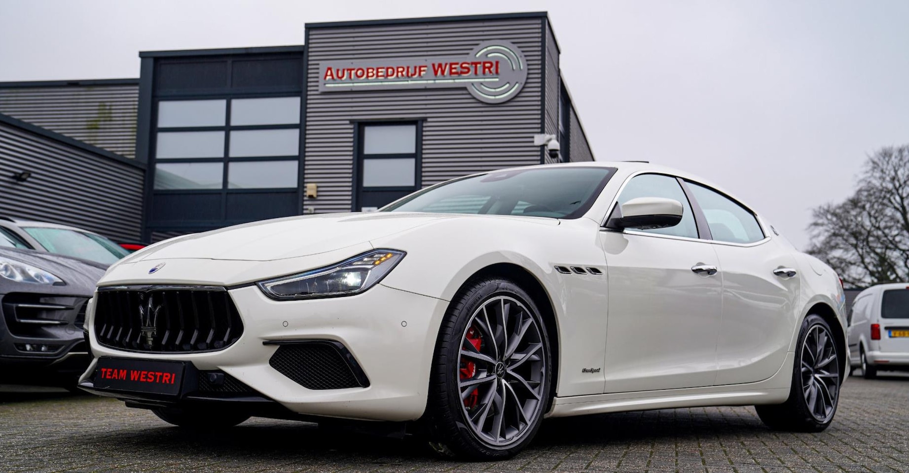 Maserati Ghibli - 3.0 V6 S Q4 GranLusso | 360 camera | Schuif/kanteldak | Luxe Leder | Origineel NL |Adaptie - AutoWereld.nl