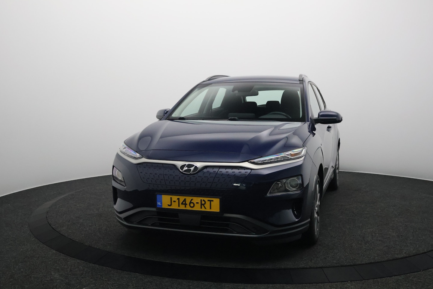 Hyundai Kona Electric - EV Comfort 64 kWh 3- Fase SOH 95,2% | Warmtepomp | Camera | Navigatie - AutoWereld.nl
