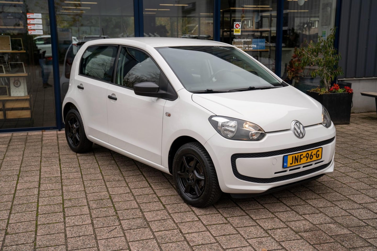 Volkswagen Up! - 1.0 take up! BlueMotion |Prijs rijklaar incl 12 mnd garantie| Airco Licht metalen velgen - AutoWereld.nl