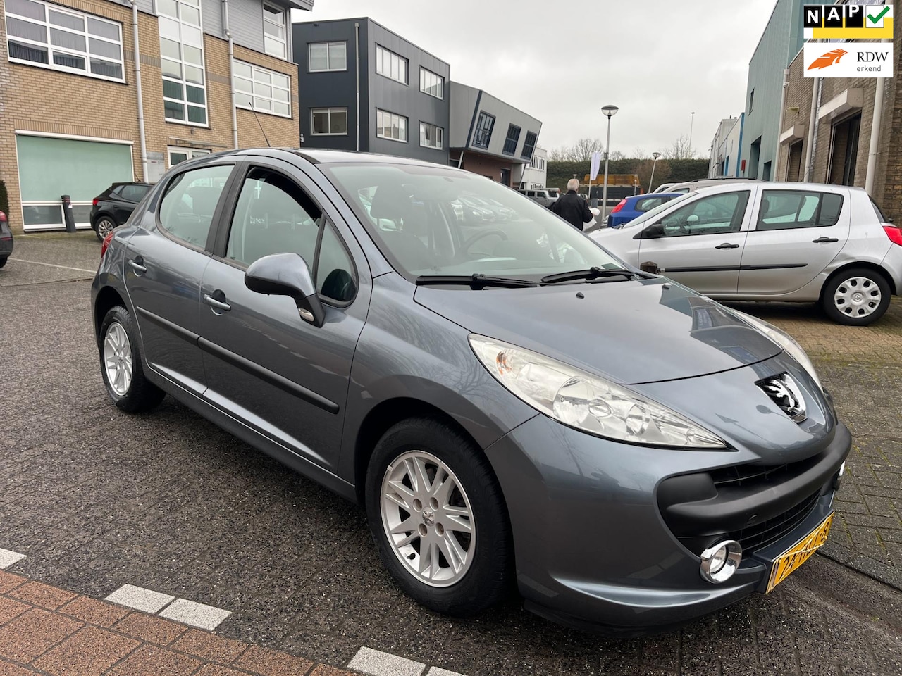 Peugeot 207 - 1.4 VTi Look 5 deurs zeer nette auto.!!!!! - AutoWereld.nl