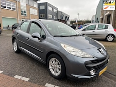 Peugeot 207 - 1.4 VTi Look 5 deurs zeer nette auto