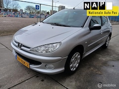 Peugeot 206 - 1.4 Génération 97485 km Airco/ 5 Deurs