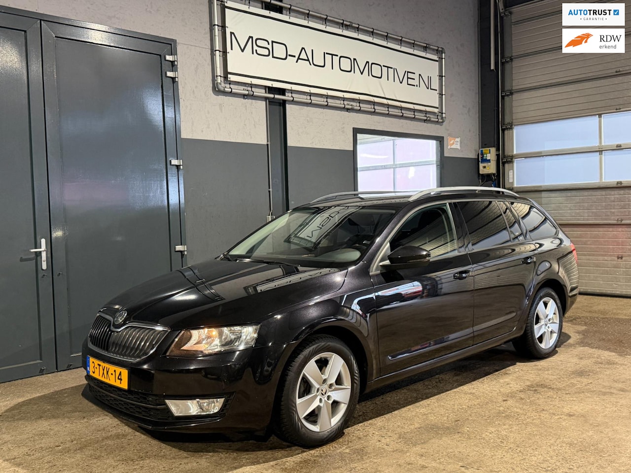 Skoda Octavia Combi - 1.2 TSI Greentech Active|2e eigenaar|All season|NAP ! - AutoWereld.nl