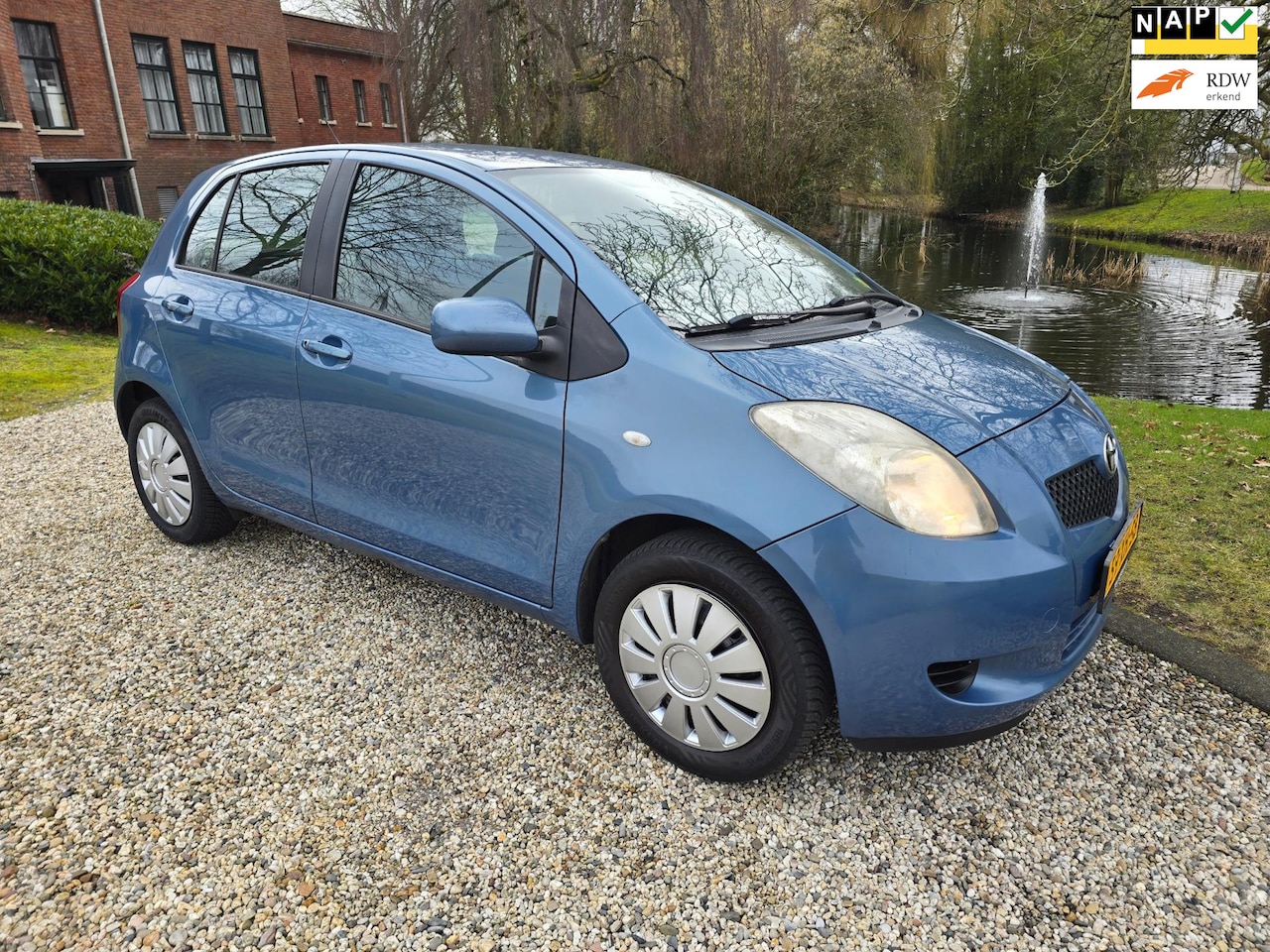 Toyota Yaris - 1.3 VVT-i Sol 1.3 VVTi Sol - AutoWereld.nl