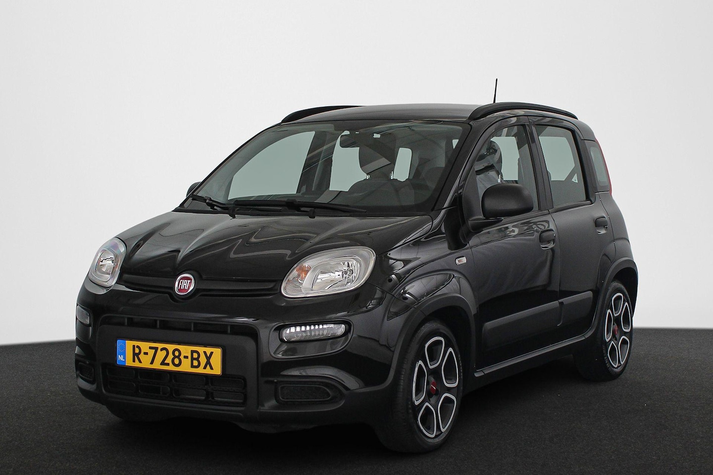 Fiat Panda - 1.0 Hybrid City Life Business Pro 5 Zits Apple CarPlay - AutoWereld.nl