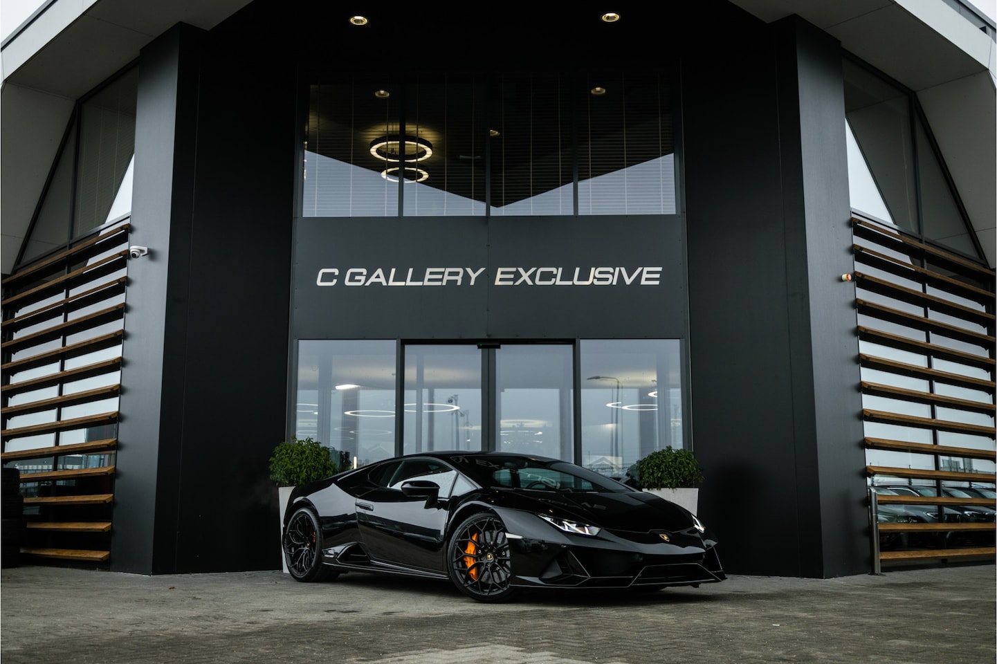 Lamborghini Huracán Evo - 5.2 V10 - Sensonum | Lift | Cruise Control | Alcantara - AutoWereld.nl