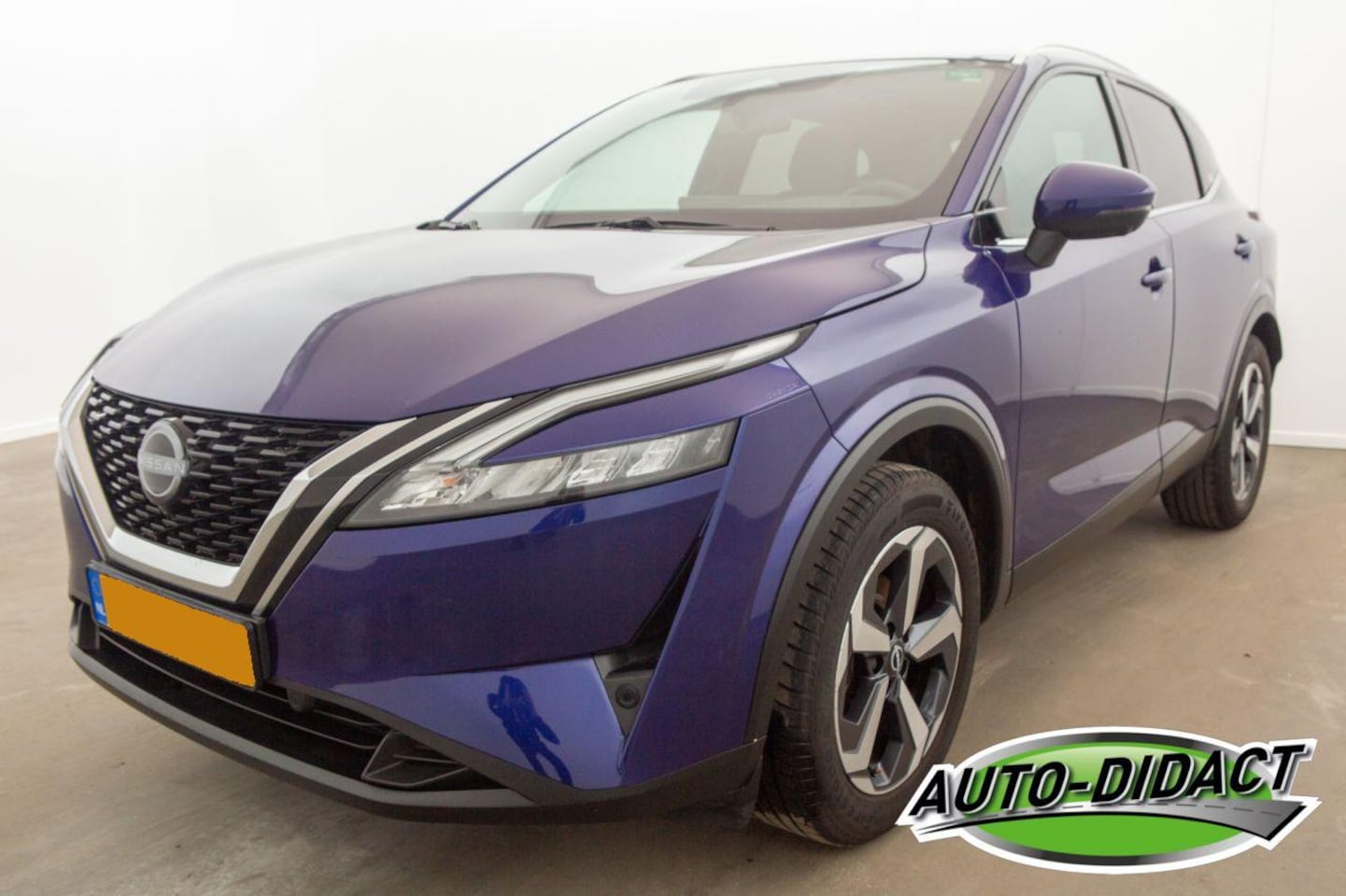 Nissan Qashqai - 1.3 MHEV Digi Dash Pano Clima Camera Navi - AutoWereld.nl