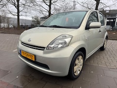 Daihatsu Sirion 2 - 1.3-16V Comfort