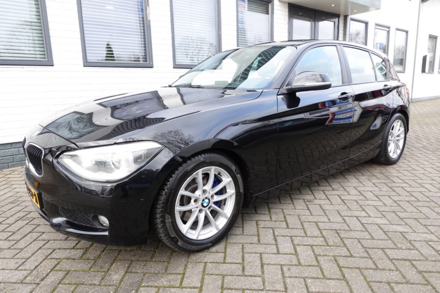 BMW 1-serie - 118I HIGH EXECUTIVE Automaat Xenon - AutoWereld.nl