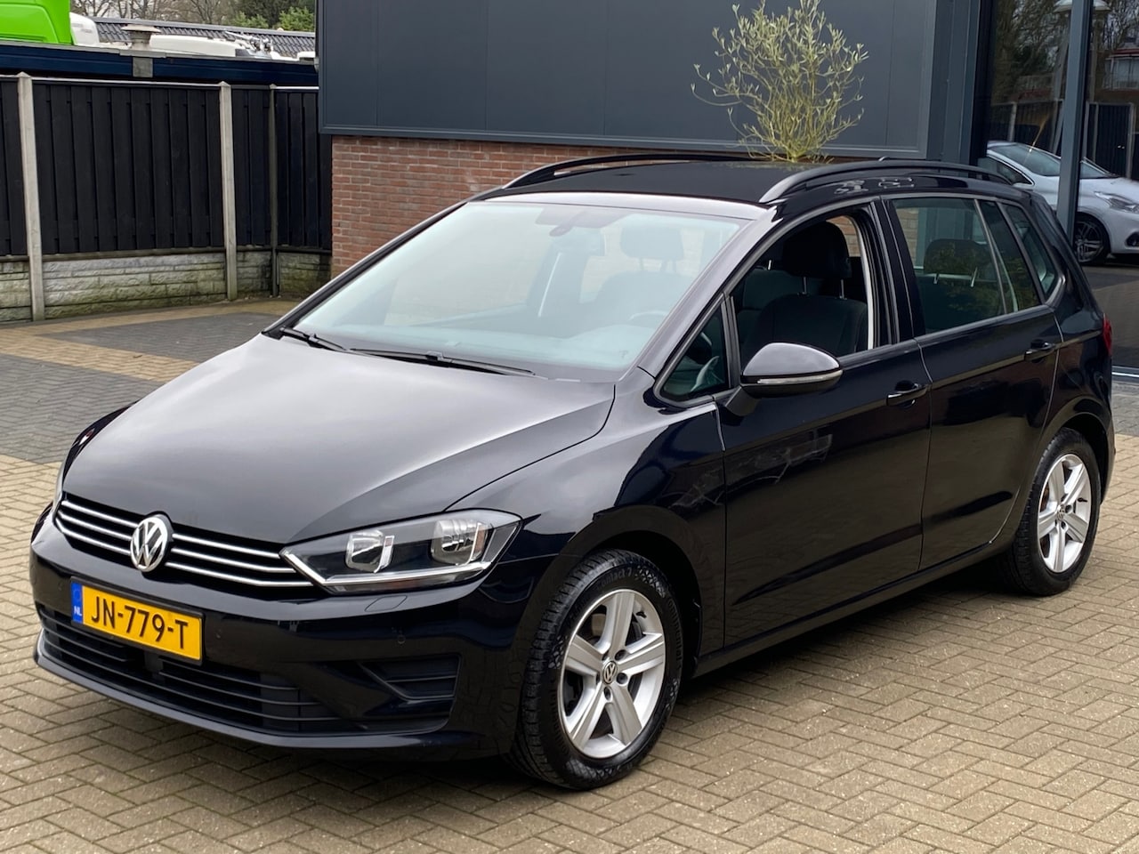 Volkswagen Golf Sportsvan - 1.2 TSI Highline NIEUWSTAAT NAVI CLIMA PDC TREKHAAK STOELVERW - AutoWereld.nl