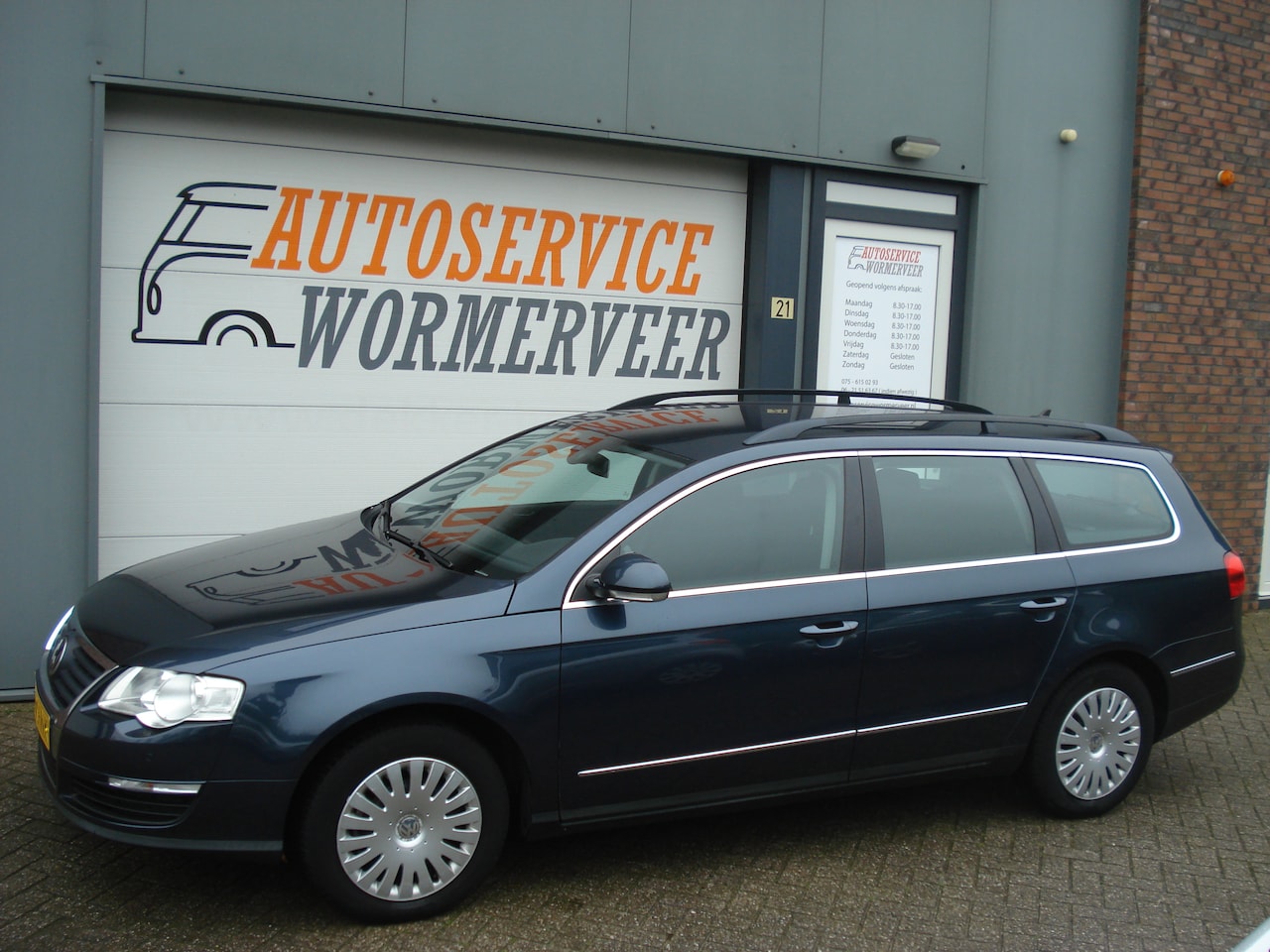 Volkswagen Passat Variant - 2.0 FSI Comfortline Business - AutoWereld.nl