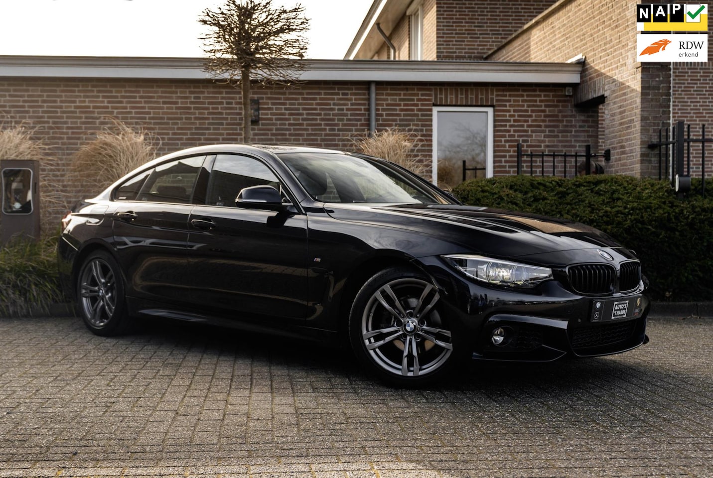BMW 4-serie Gran Coupé - 418i Executive Edition 136 PK | M-Pakket | Carbon Zwart | Schuifdak | Camera | 18'' - AutoWereld.nl