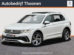 Volkswagen Tiguan - 1.5 TSI R-Line Business+ | Trekhaak | Pano | Leer