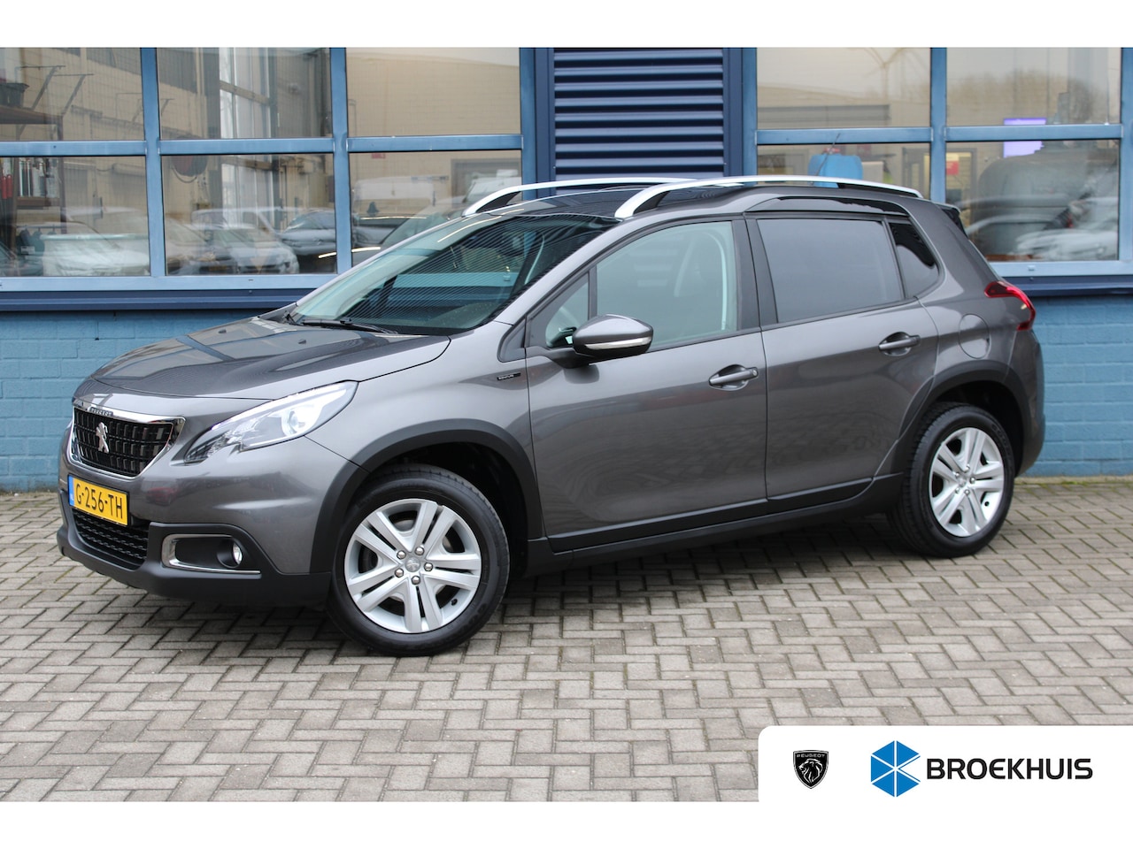 Peugeot 2008 - 1.2 PureTech Signature | Achterbank in delen neerklapbaar | Achteropkomend verkeer waarsch - AutoWereld.nl