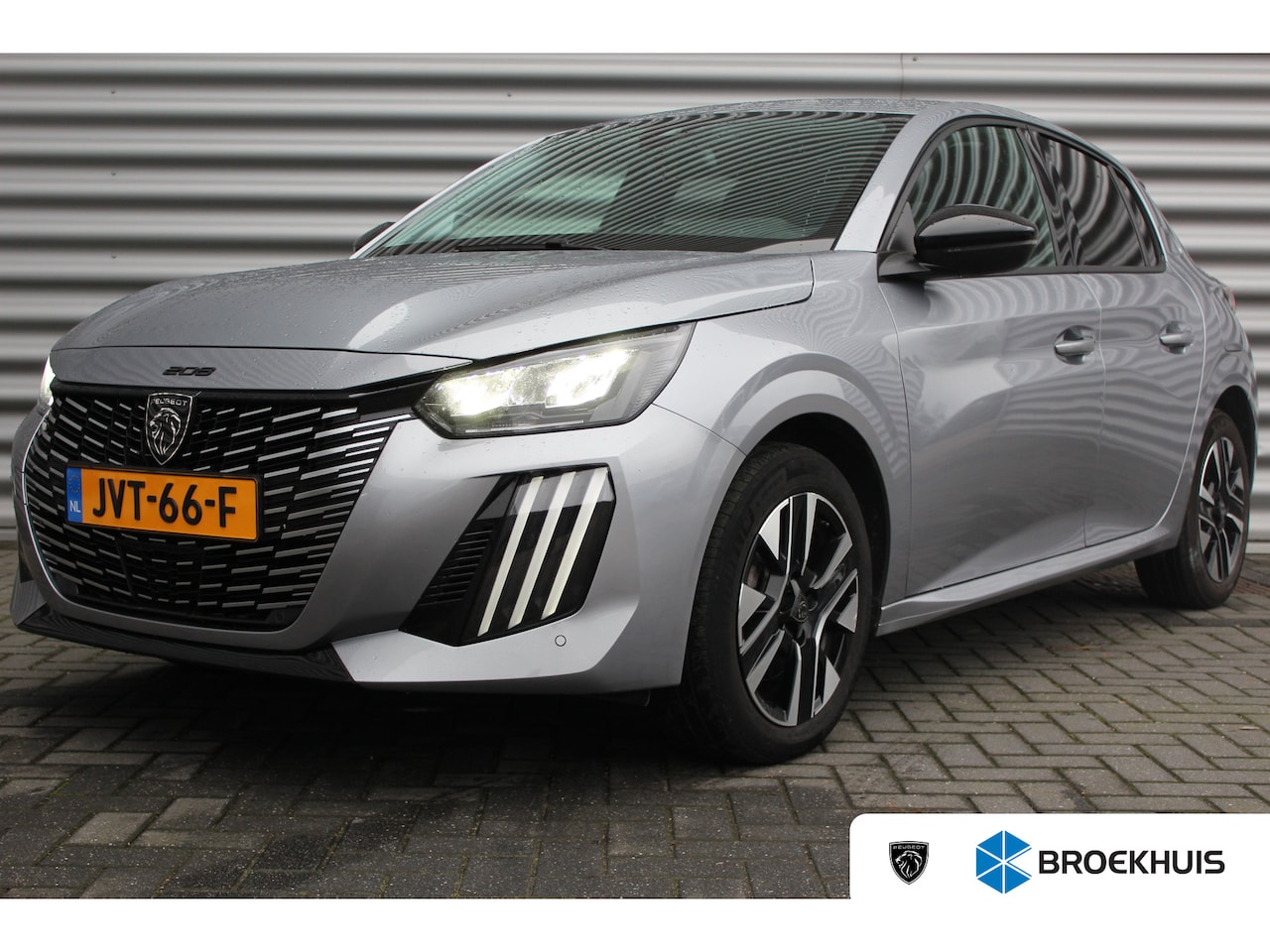 Peugeot 208 - 1.2 PURETECH 100PK ALLURE AUTOMAAT / NAVI / LEDER / CLIMA / PDC / 16" LMV / CAMERA / WINTE - AutoWereld.nl