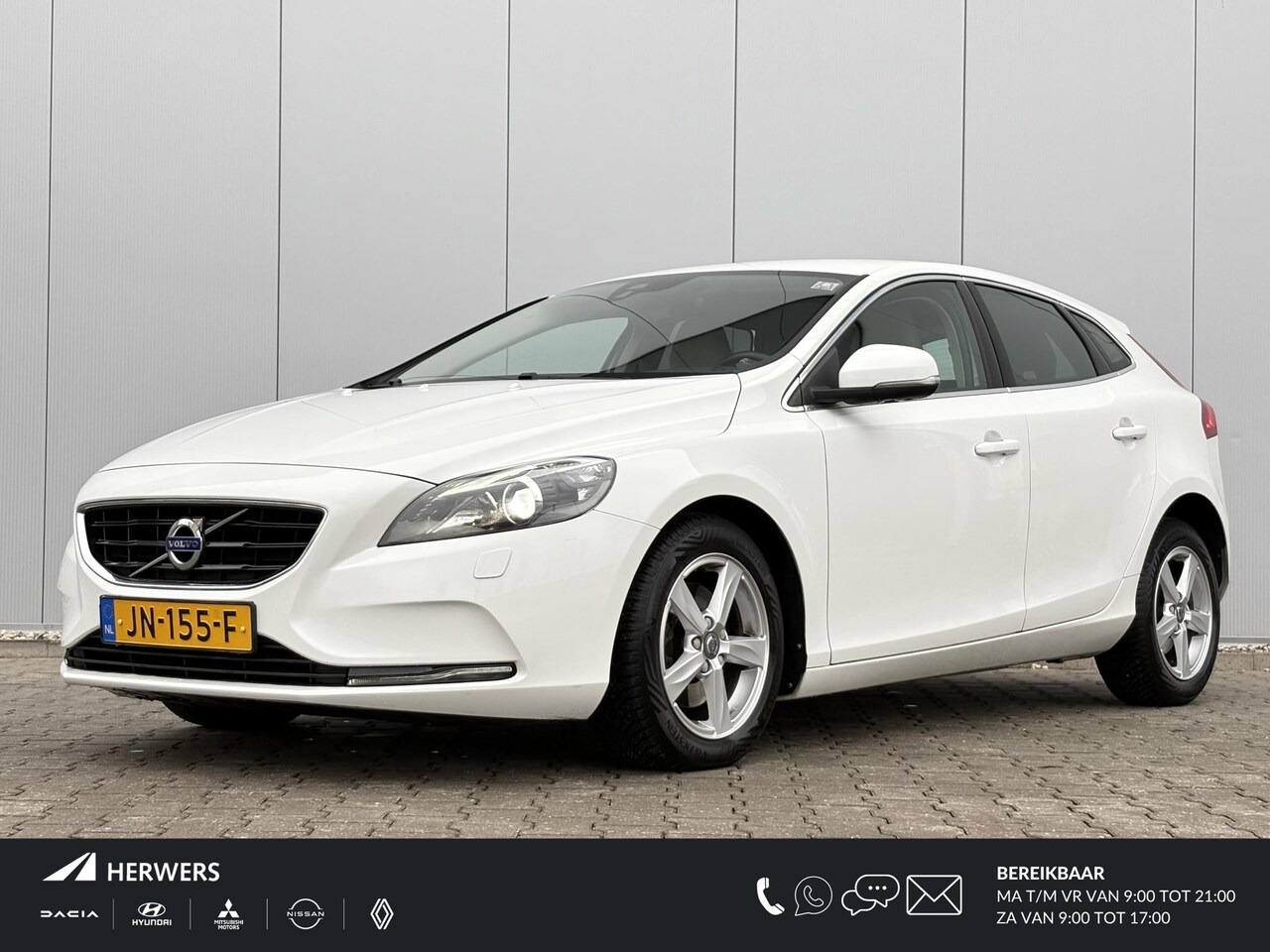 Volvo V40 - 2.0 T2 Nordic+ / Electronic Climate Controle / Cruise Control / Navigatiesysteem Full Map - AutoWereld.nl