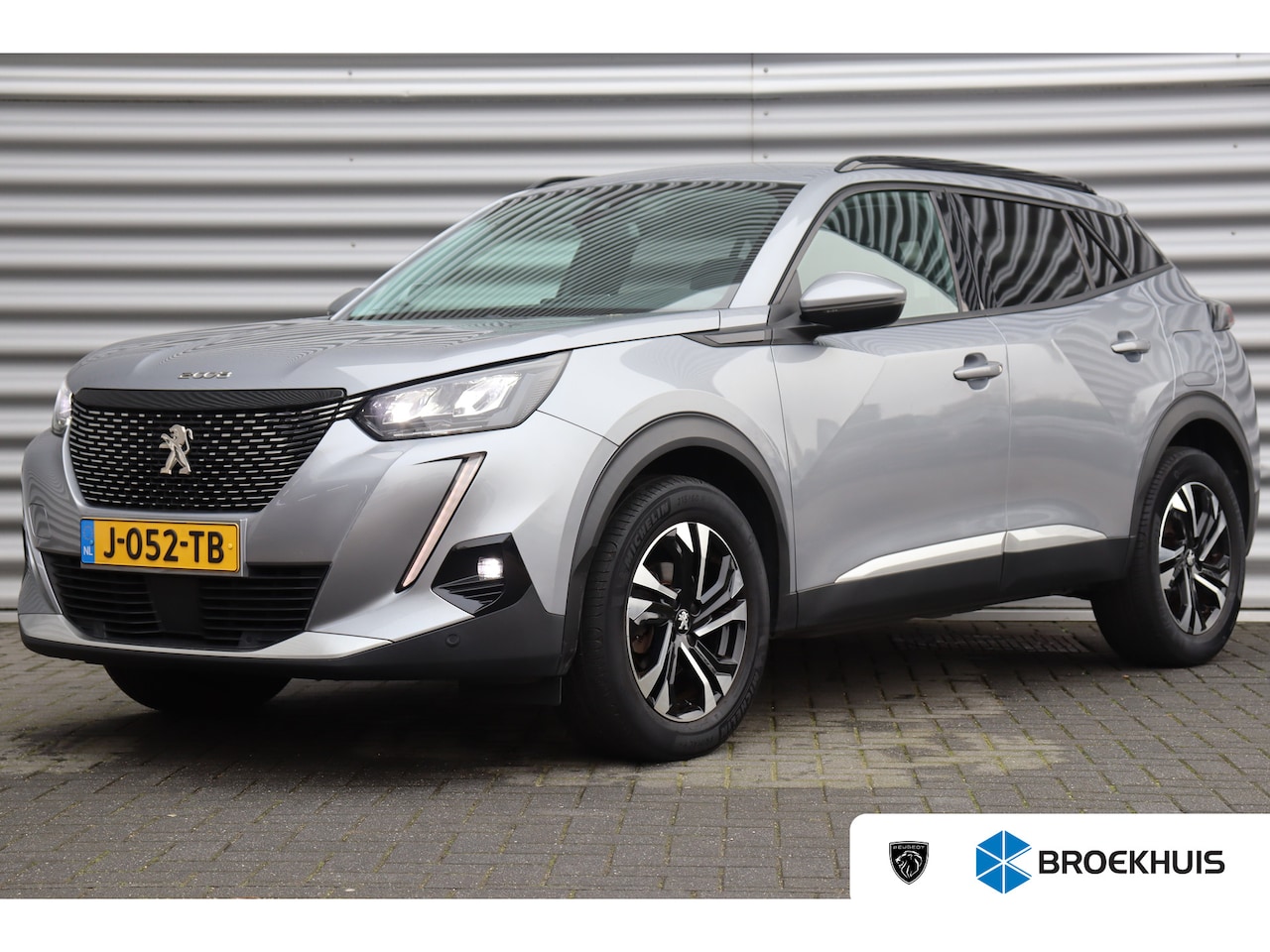 Peugeot 2008 - 1.2 PURETECH 130PK ALLURE PACK / NAVI / LEDER / CLIMA / LED / PDC / 17" LMV / CAMERA / KEY - AutoWereld.nl