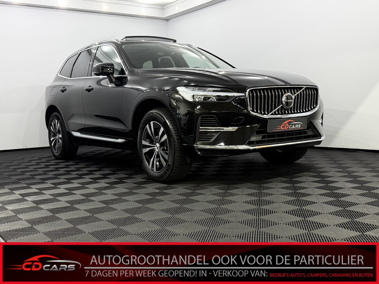 Volvo XC60 - 2.0 T6 Plug-in hybrid AWD Core Bright Panoramadak, Camera, Navi, Elektrische achterklep, S - AutoWereld.nl