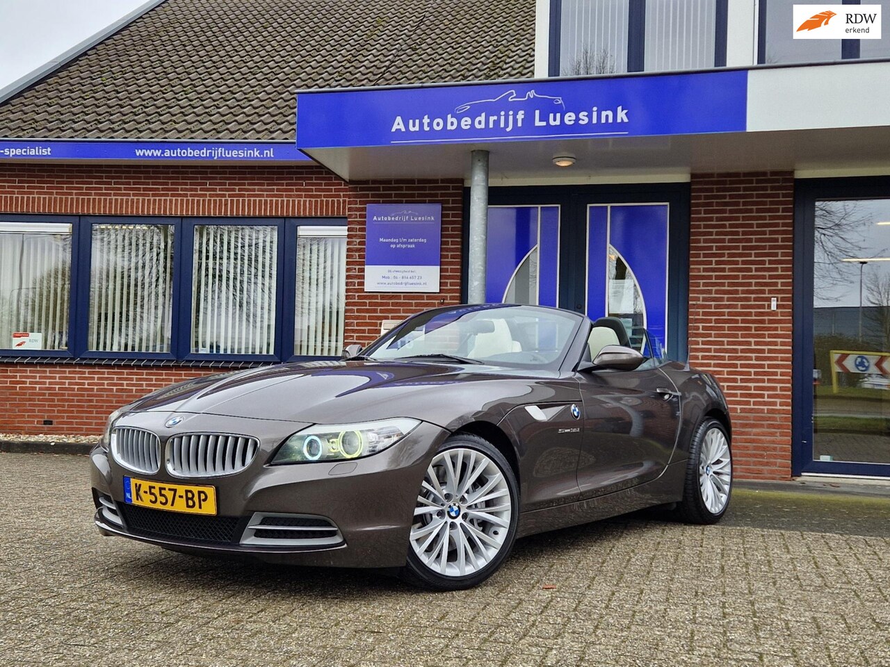 BMW Z4 Roadster - SDrive35i Introduction Sportstoelen + verwarming Hifi Alarm Adaptieve Koplampen Bluetooth - AutoWereld.nl