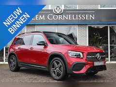 Mercedes-Benz GLB - 200 AMG-Line Trekhaak Pano Sfeer Elektr. Stoelen