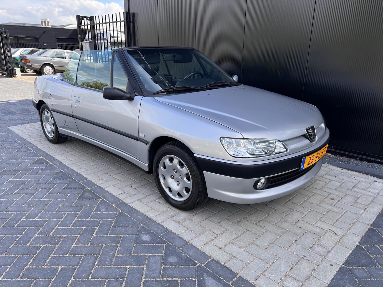 PEUGEOT 306