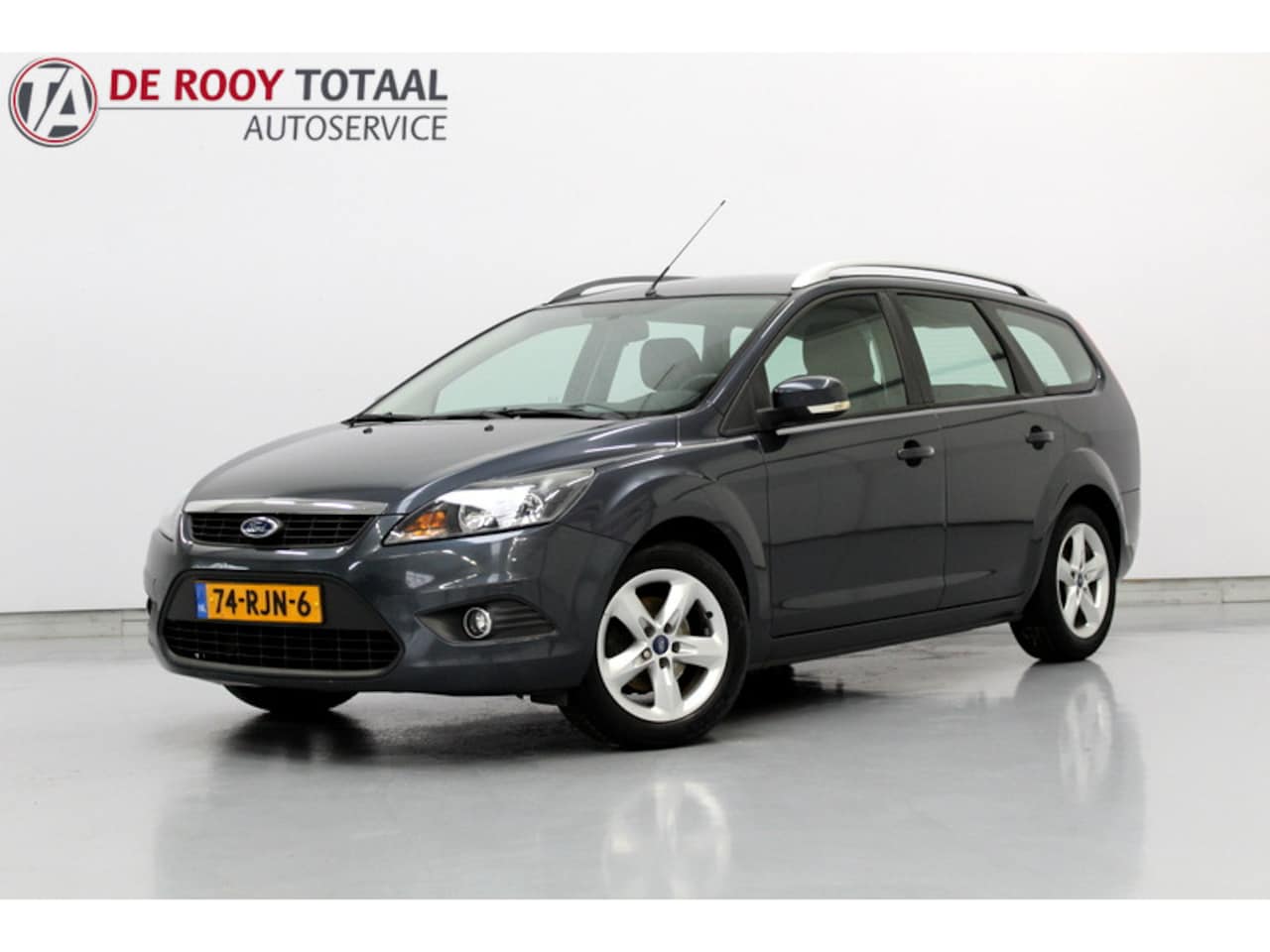 Ford Focus Wagon - 1.6 Comfort 1.6 Comfort 101PK, RIJKLAAR | AIRCO | VOORRUITVERWARMING | EXTRA WINTERWIELENSET - AutoWereld.nl