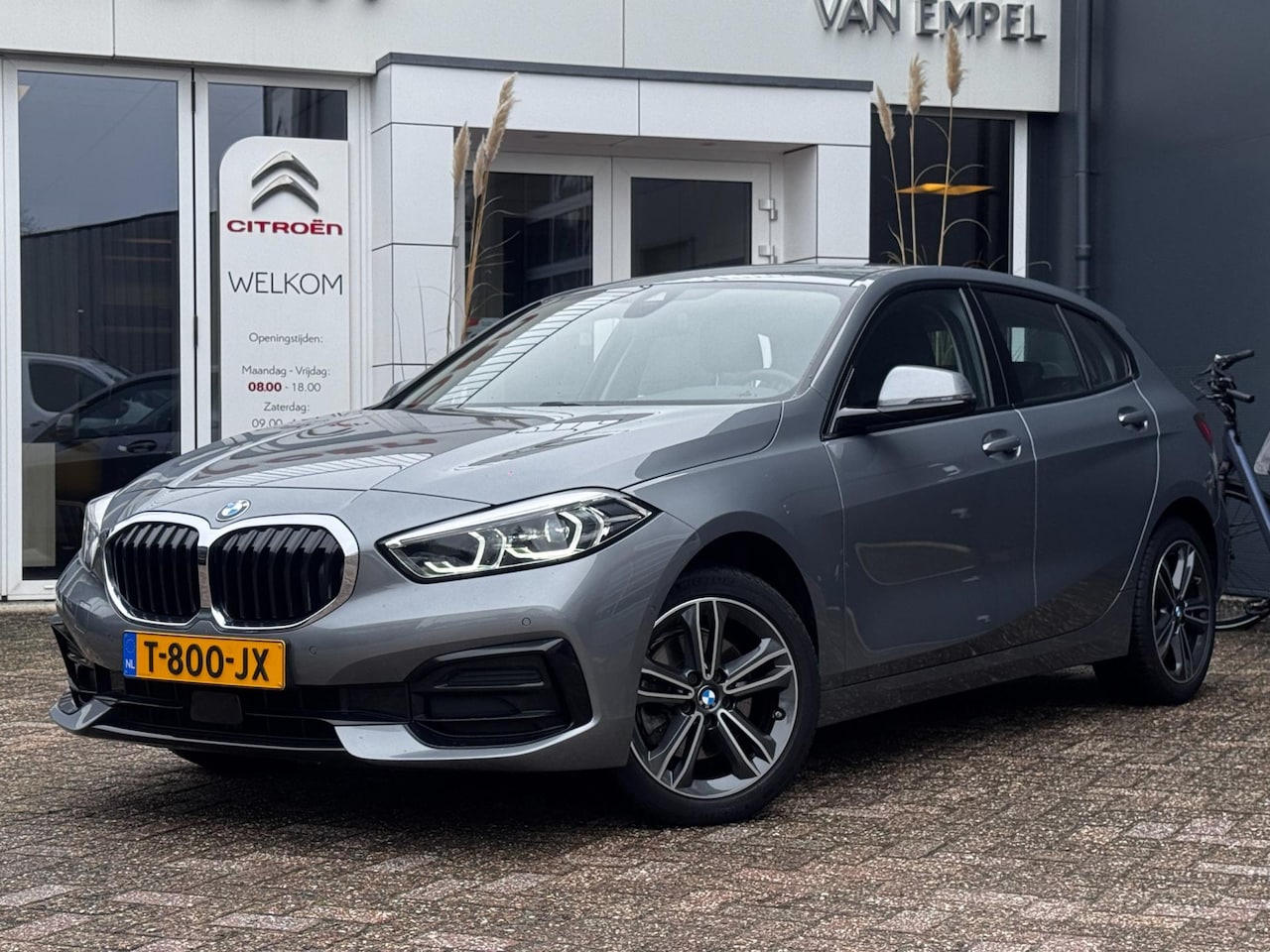 BMW 1-serie - 118i | Camera | Virtual Cockpit | All-season Banden | Climate Control | Navigatie | - AutoWereld.nl