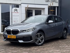 BMW 1-serie - 118i | Camera | Virtual Cockpit | All-season Banden | Climate Control | Navigatie |