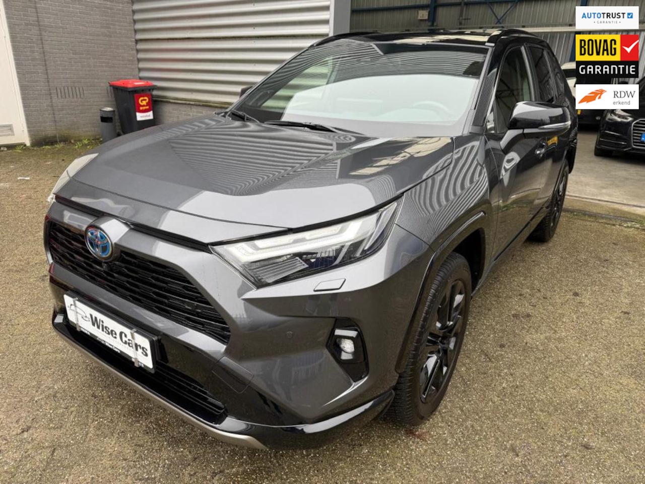 Toyota RAV4 - 2.5 Hybrid Business Full Optie met Fabrieksgarantie!!! - AutoWereld.nl