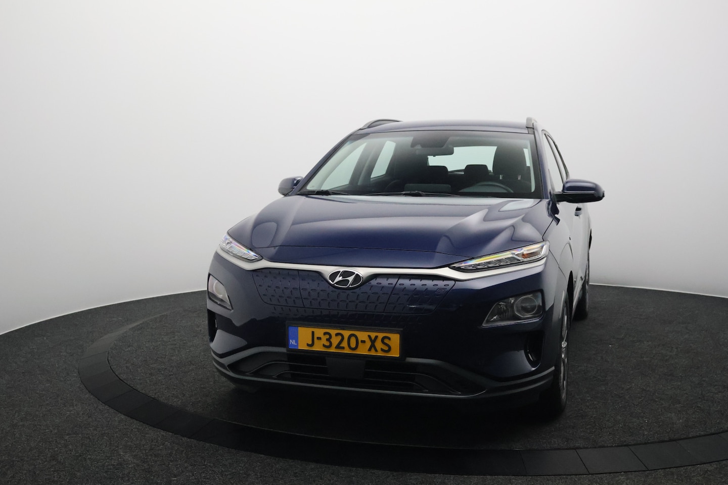 Hyundai Kona Electric - EV Comfort 64 kWh 3- Fase SOH 96,6% | Warmtepomp | Trekhaak | Camera | Navigatie - AutoWereld.nl