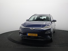 Hyundai Kona Electric - EV Comfort 64 kWh 3- Fase SOH 96, 6% | Warmtepomp | Trekhaak | Camera | Navigatie