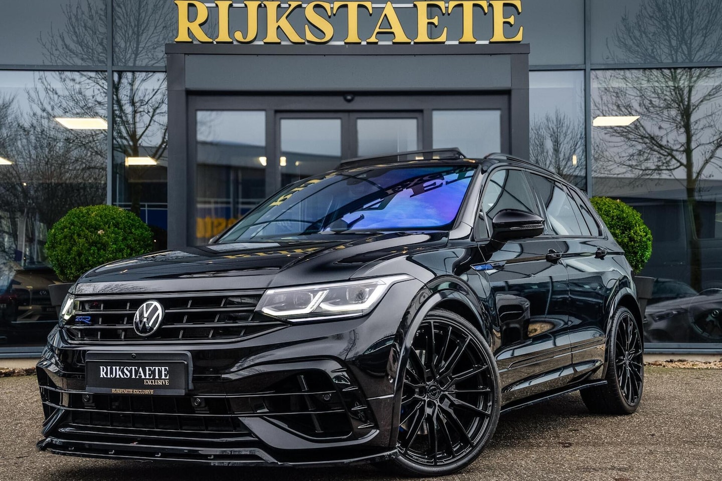 Volkswagen Tiguan - 2.0 TSI R 75 4Motion|PANO|AKRA|H&K|MAXTON - AutoWereld.nl