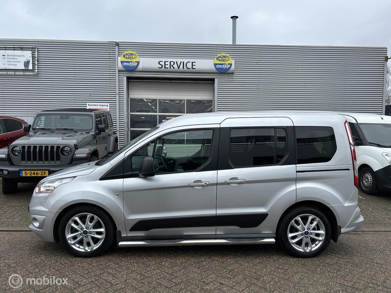 Ford Tourneo Connect - 5 persoons 1.0 Titanium - AutoWereld.nl
