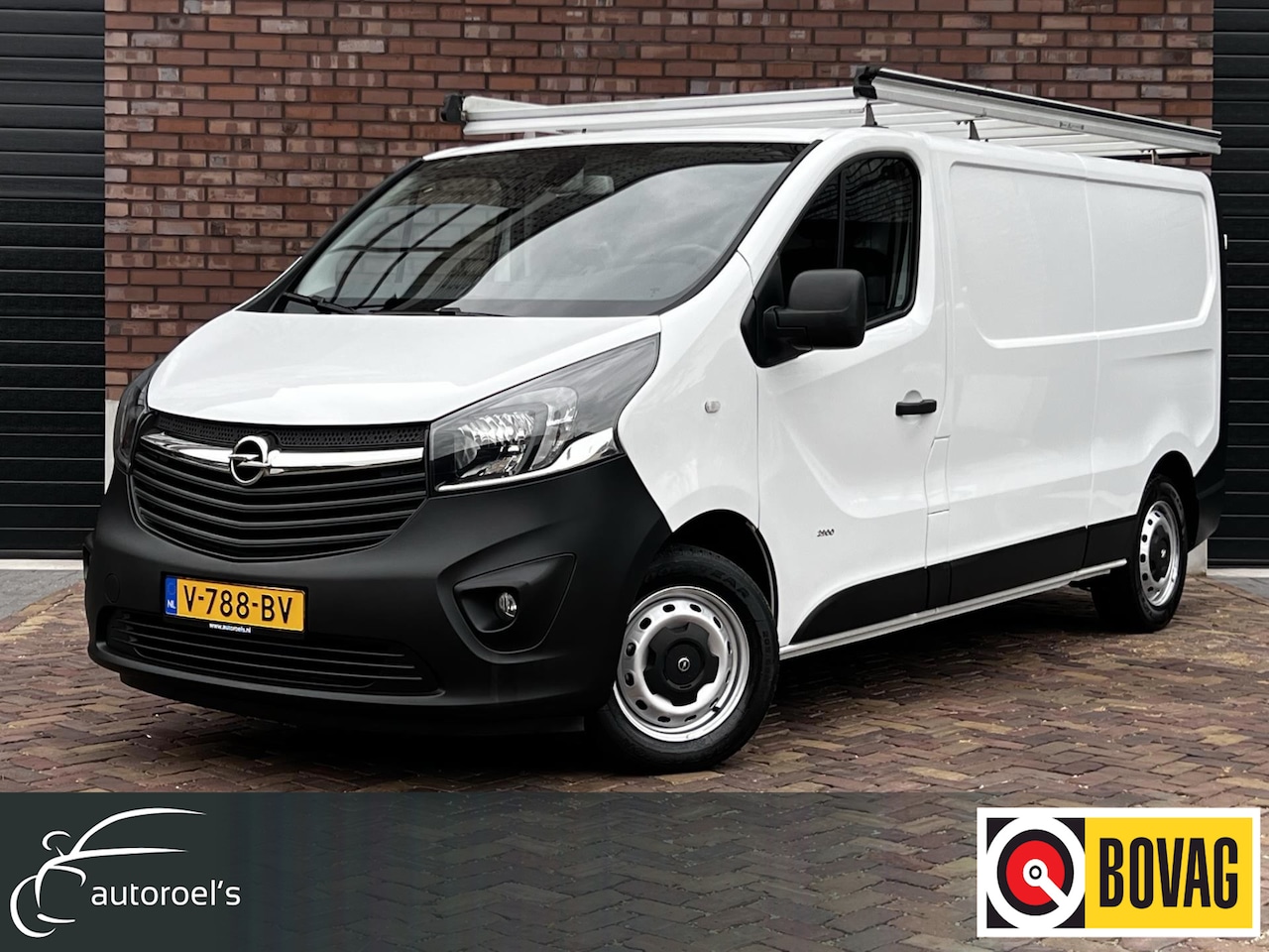 Opel Vivaro - 1.6 CDTI L2H1 / SCHADE RONDOM / 125 PK / Navigatie + Camera / Imperial / 3 Persoons - AutoWereld.nl
