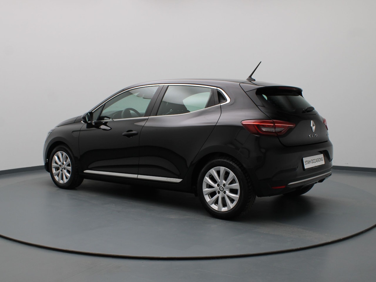 Renault Clio - 1.6 E-Tech Hybrid Intens 140pk Cruise | Climate | Navi | Parkeersens. achter - AutoWereld.nl