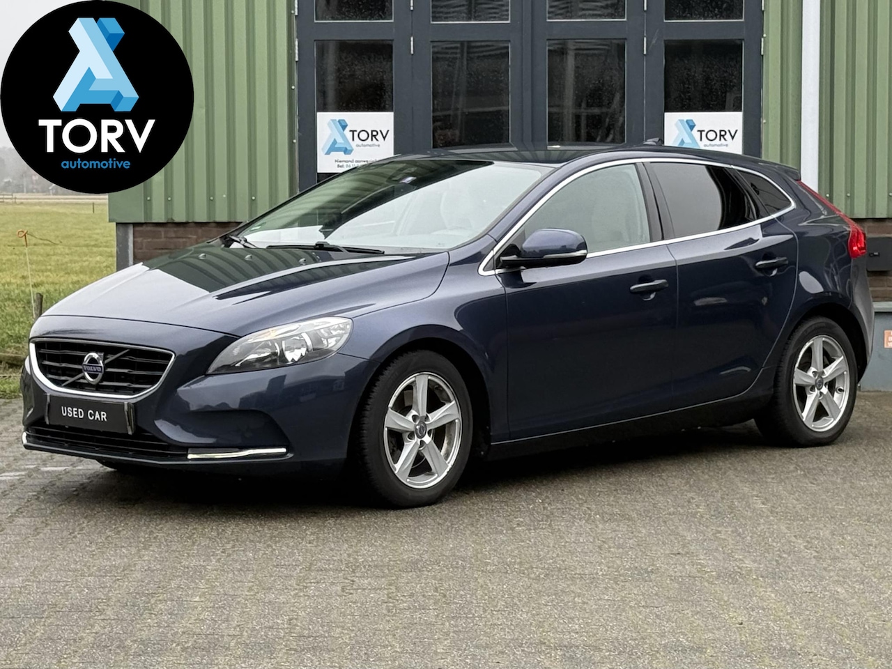 Volvo V40 - 1.6 D2 Momentum | Leder | Automaat | Business Pack Pro | - AutoWereld.nl