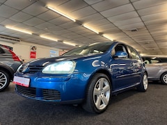 Volkswagen Golf - 1.6 FSI Optive 3. Nieuwe apk, 5-drs, cruise/climate control en meer