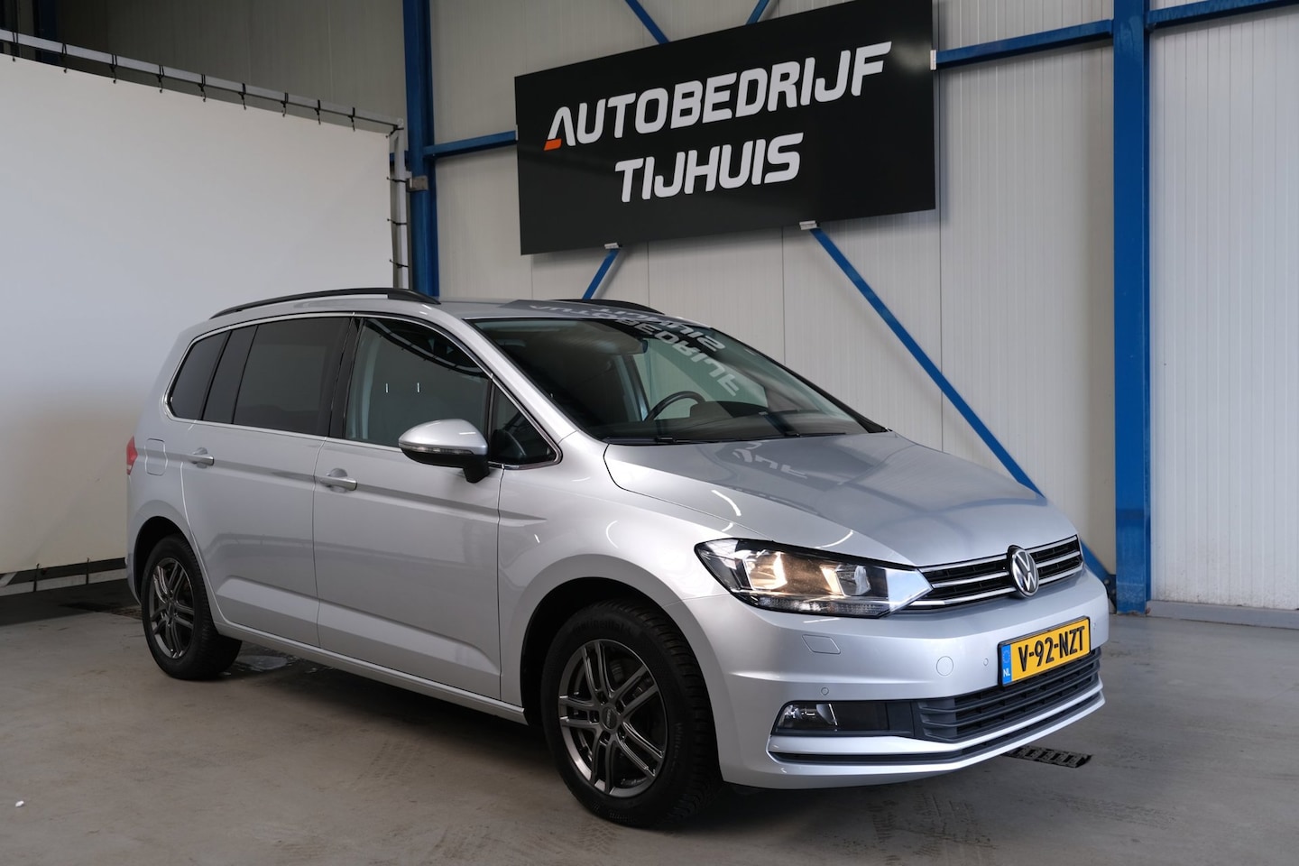 Volkswagen Touran - 2.0 TDI 150 PK DSG > Grijskenteken < - Airco, Cruise, PDC. - AutoWereld.nl