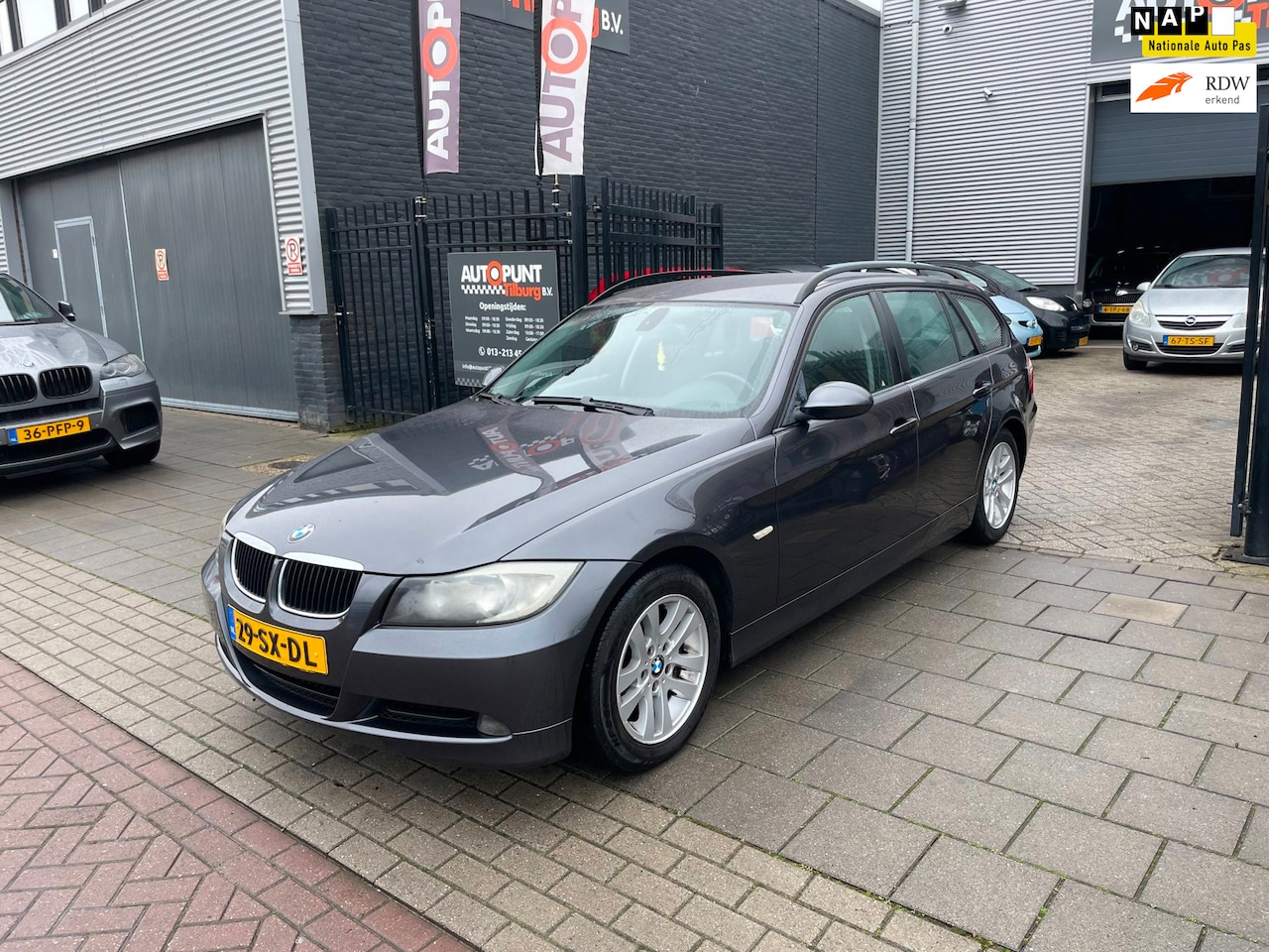 BMW 3-serie Touring - 320i High Executive Trekhaak Airco PDC NAP APK - AutoWereld.nl