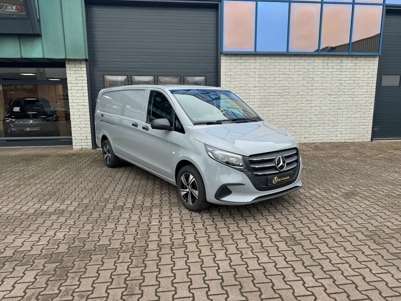 Mercedes-Benz Vito - 119 L3 4x4 AWD Standkachel Distronic Thermotronic Multibeam Trekhaak Deuren 270gr Digitale - AutoWereld.nl