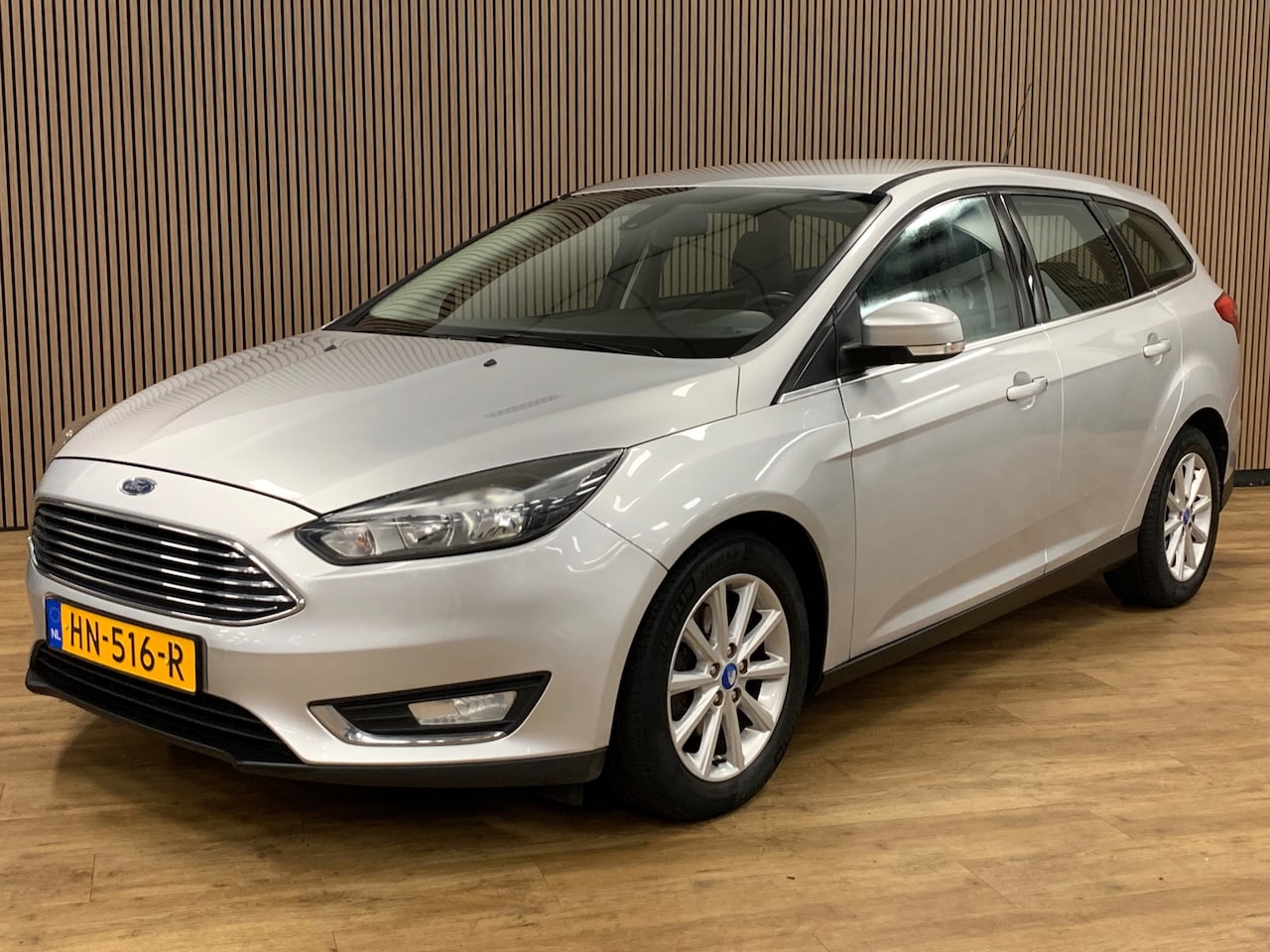 Ford Focus Wagon - 1.0 Titanium Edition|139000KM|Navigatie|Climate Control| - AutoWereld.nl